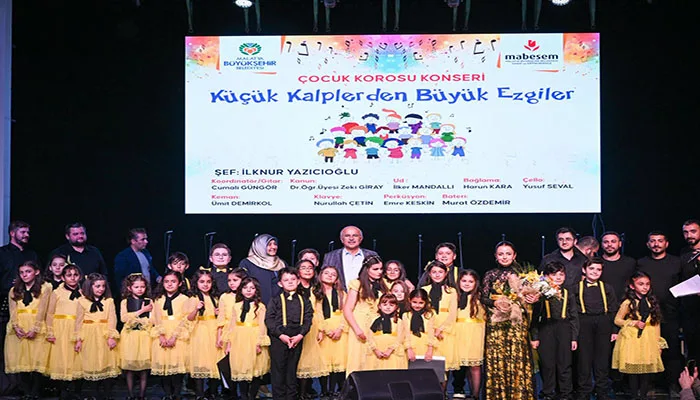 Küçük Kalplerden Büyük Ezgiler