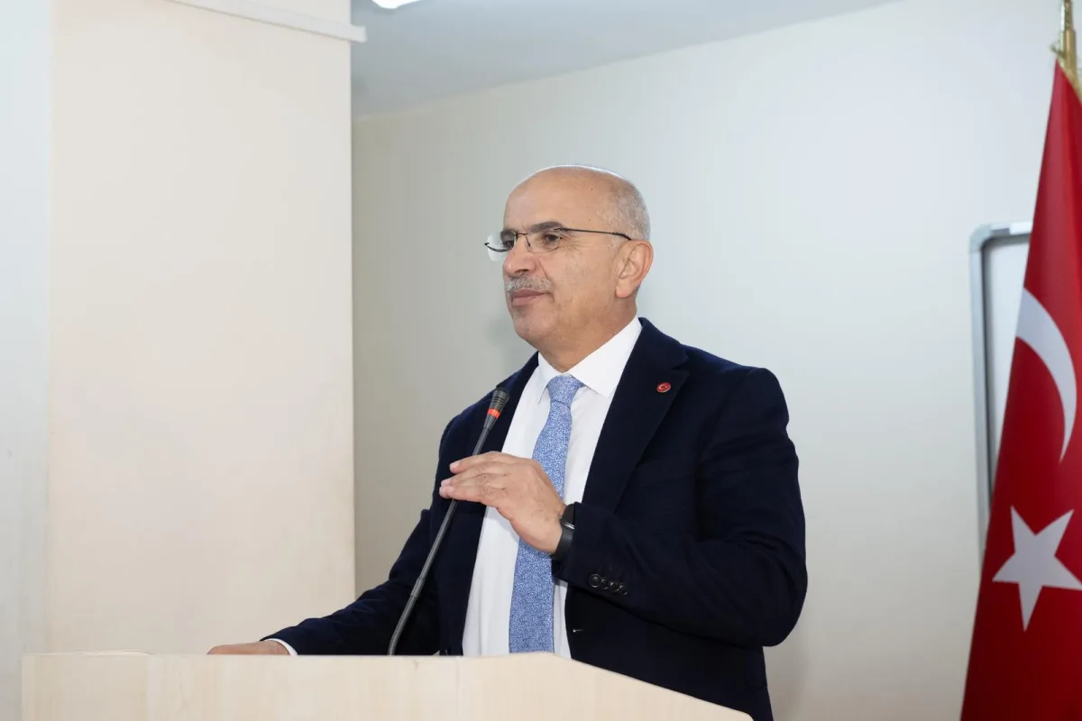 BAŞKAN ER, 'KARİYER GÜNLERİ' KAPSAMINDA  ÖĞRENCİLERLE BİR ARAYA GELDİ