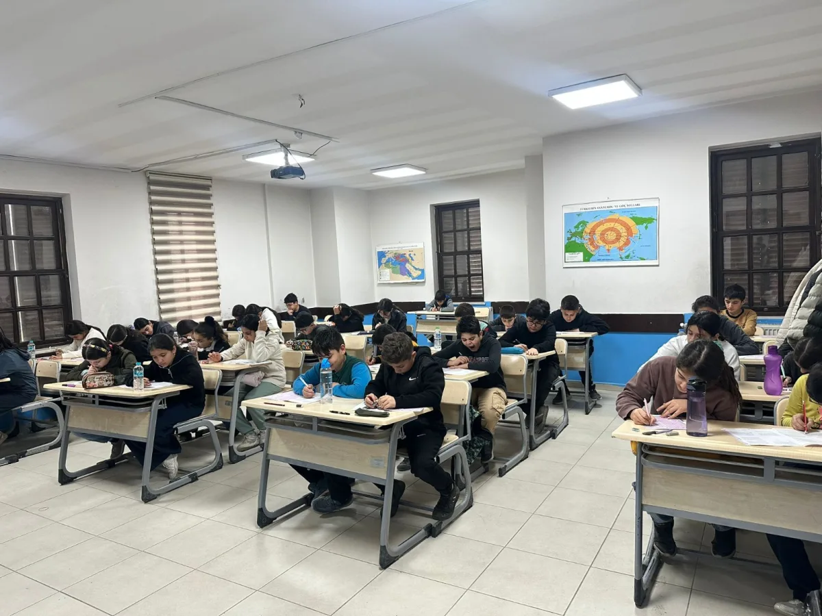 Büyükşehir Semt Konaklarında Deneme Sınavı Yapıldı