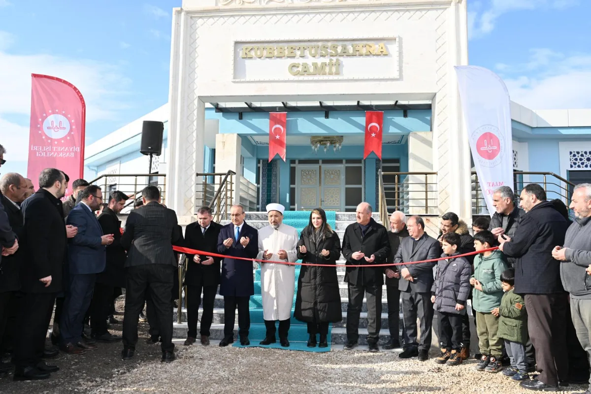 KUBBETÜ’S-SAHRA CAMİİ MALATYA’DA İBADETE AÇILDI