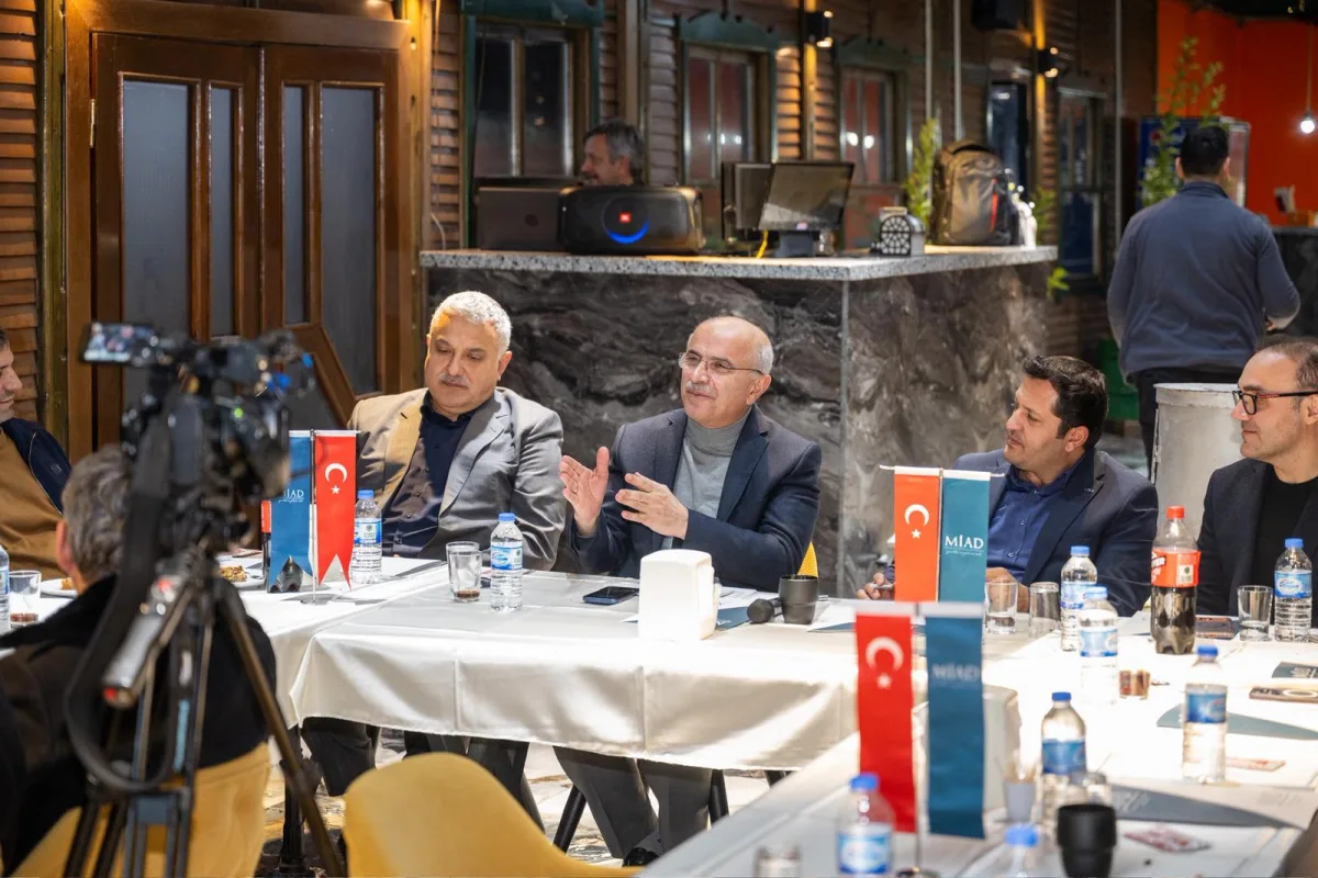 MALATYA’YI YENİDEN İNŞA EDERKEN GENÇLERİMİZİ VE ÇOCUKLARIMIZI UNUTMADIK