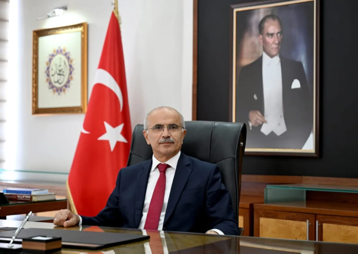 BAŞKAN ER, "RAMAZAN PAYLAŞMA DUYGULARINI ZİRVEYE TAŞIYAN RAHMET AYIDIR"