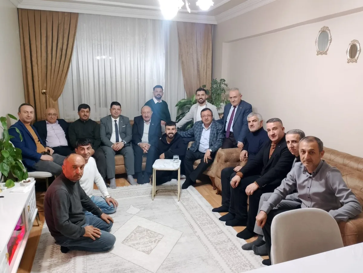 Aliçeri Mahallesi Muhtarı İhsan İnce’nin Evinde Anlamlı İftar Buluşması