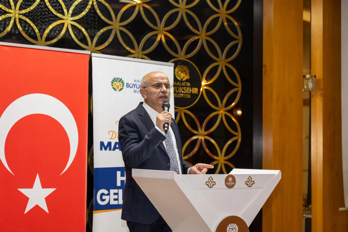 MECLİS ÜYELERİ İLE İFTARDA BİR ARAYA GELEN BAŞKAN ER, "MALATYA’MIZ BU DÖNEM TARİHE GEÇECEK"
