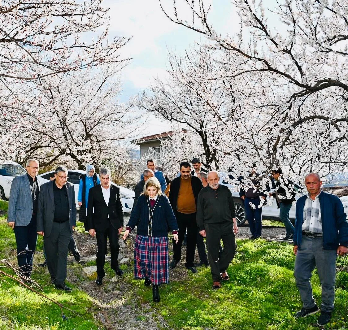 ÖLMEZTOPRAK’TAN KALE’DE SAHADA TESPİT VE TEMASLAR