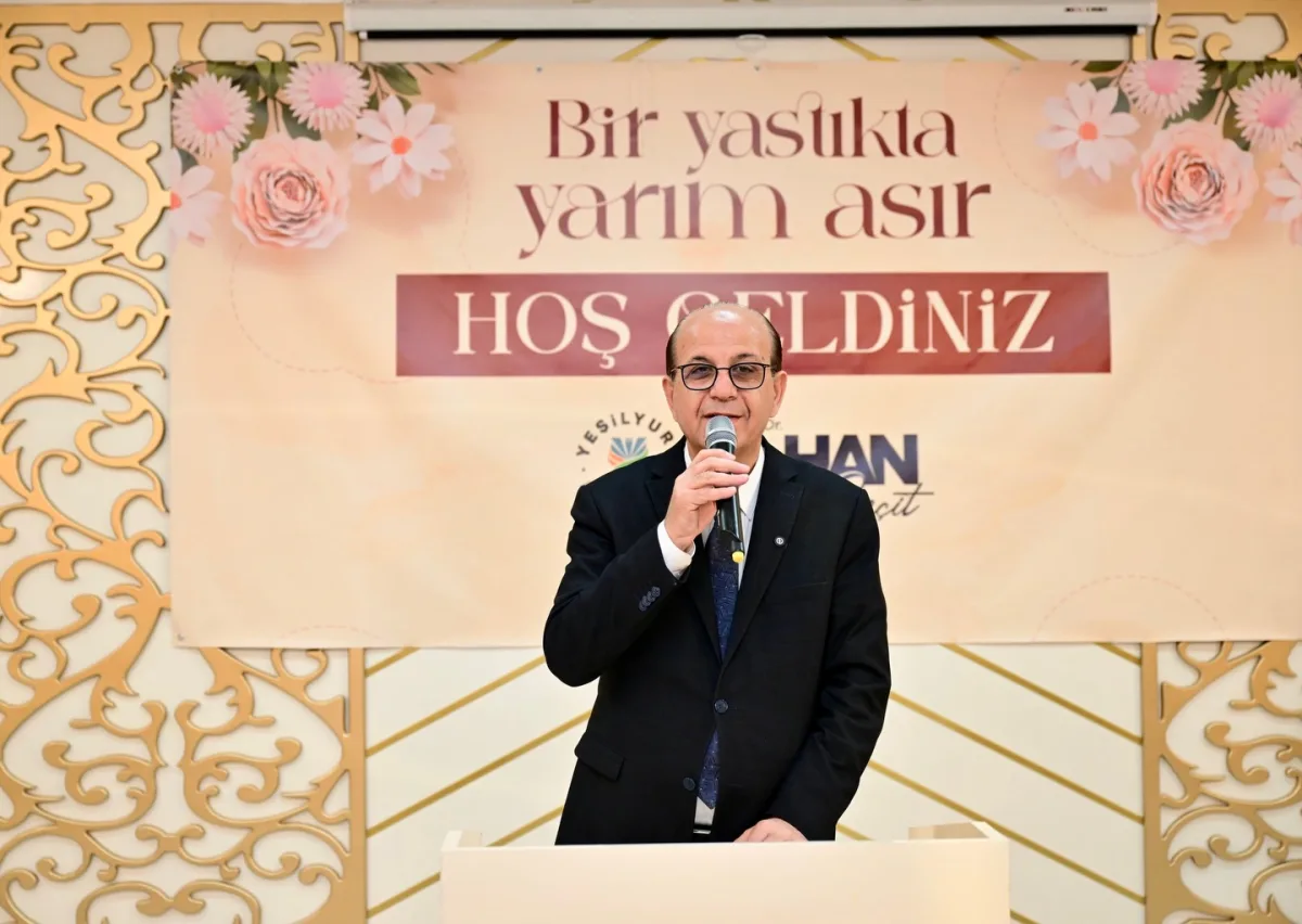 Yeşilyurt Belediyesi’nin ‘Bir Yastıkta Yarım Asır’ Özel Programında Duygusal Anlar Yaşandı