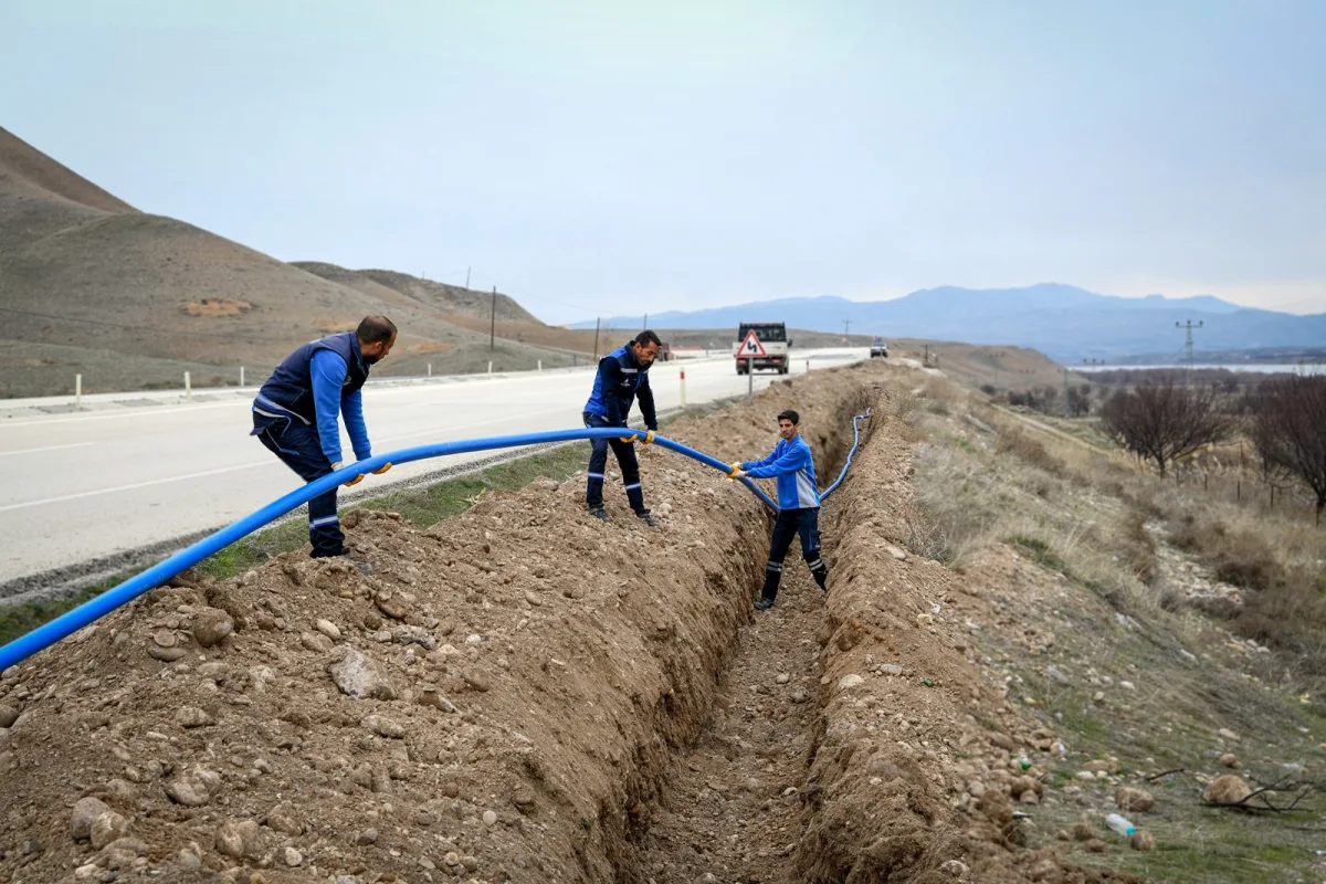 YAZIHAN BOYACA VE CENDERE’YE   2.700 METRE İÇME SUYU HATTI 