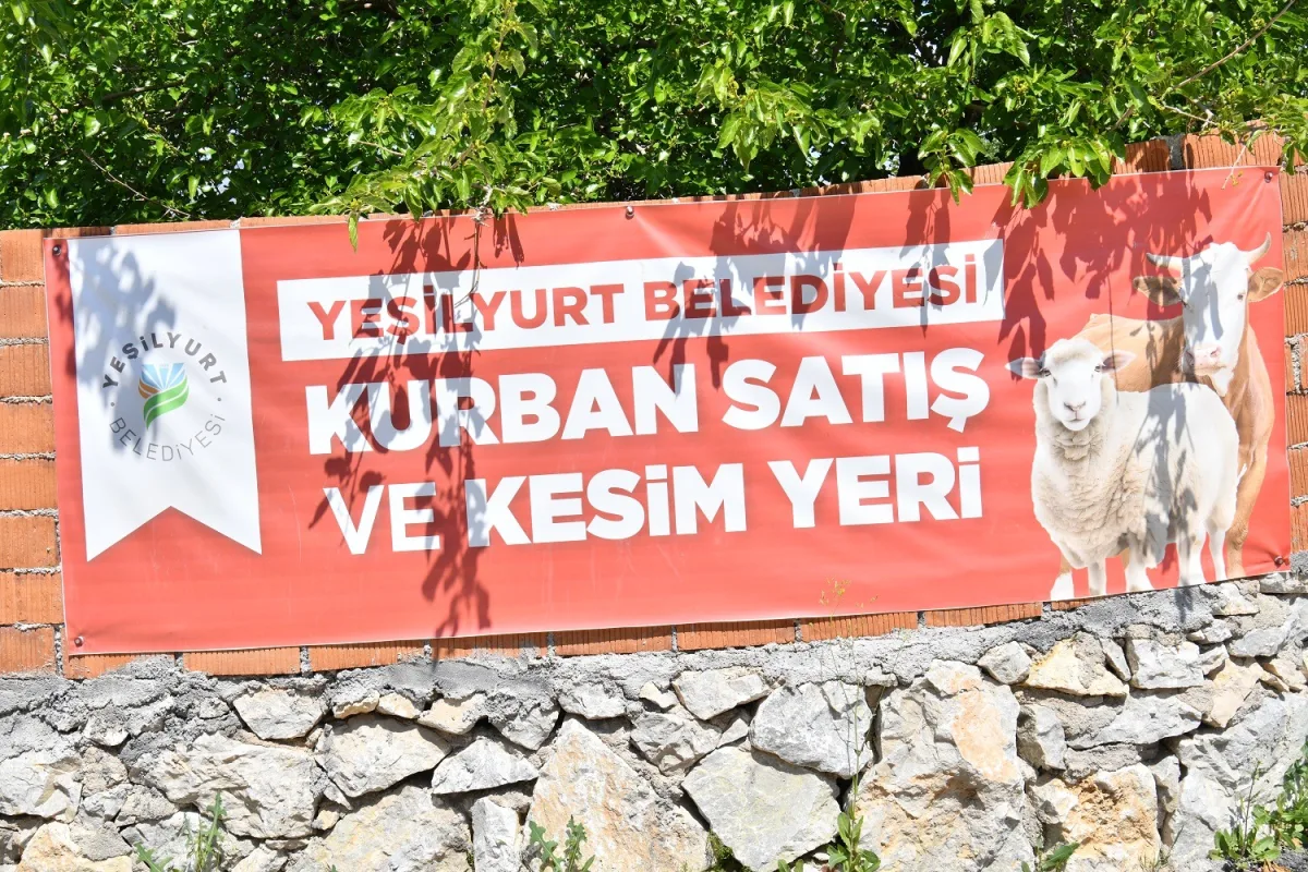 YEŞİLYURT BELEDİYESİ’NDEN KURBAN SATIŞ VE KESİM YERLERİNDE BAYRAM MESAİSİ!