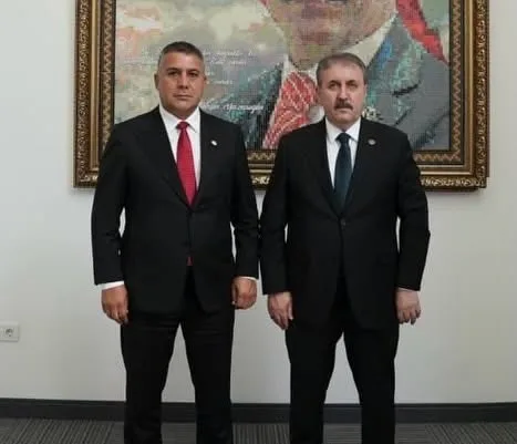 Yerli ve Milli Parti Genel Başkanı Teoman Mutlu’dan BBP Lideri Mustafa Destici’ye Taziye ve Nezaket Ziyareti