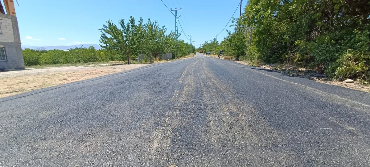 AKÇADAĞ’IN YOL AĞI GÜÇLENİYOR 