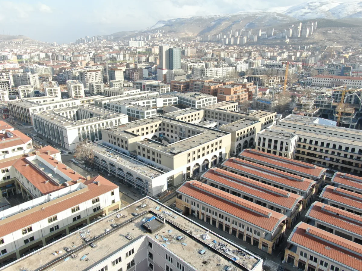 YENİ MALATYA ÇARŞISI’NDA    KÜMELENME DÖNEMİ