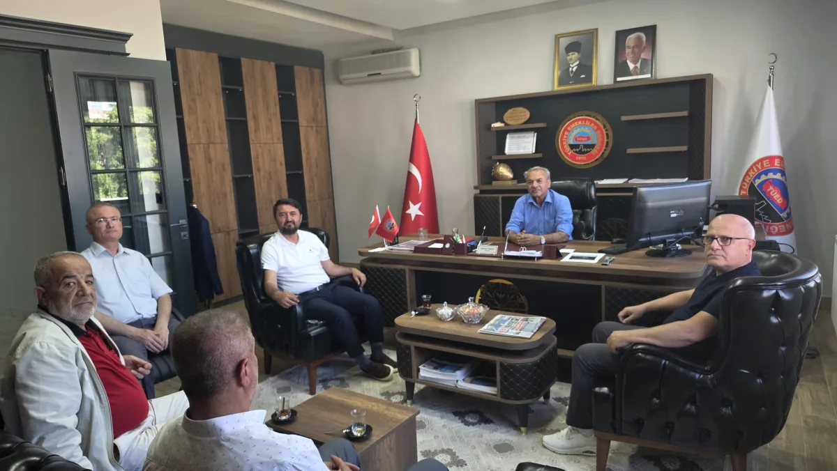ANAHTAR PARTİ MALATYA TEŞKİLATINDAN EMEKLİLER DERNEĞİ’NE ZİYARET: