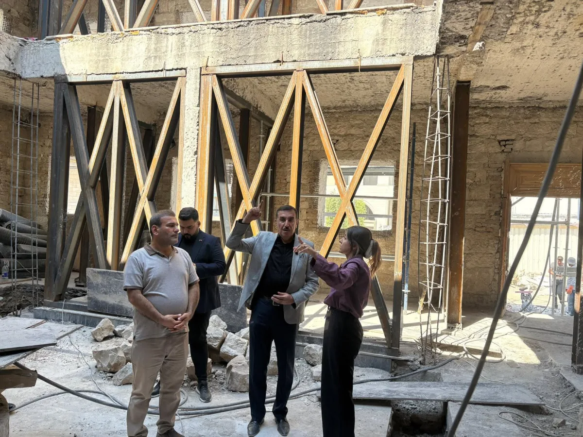 Tüfenkci, yeniden inşa edilen Yeni Cami'de incelemede bulundu
