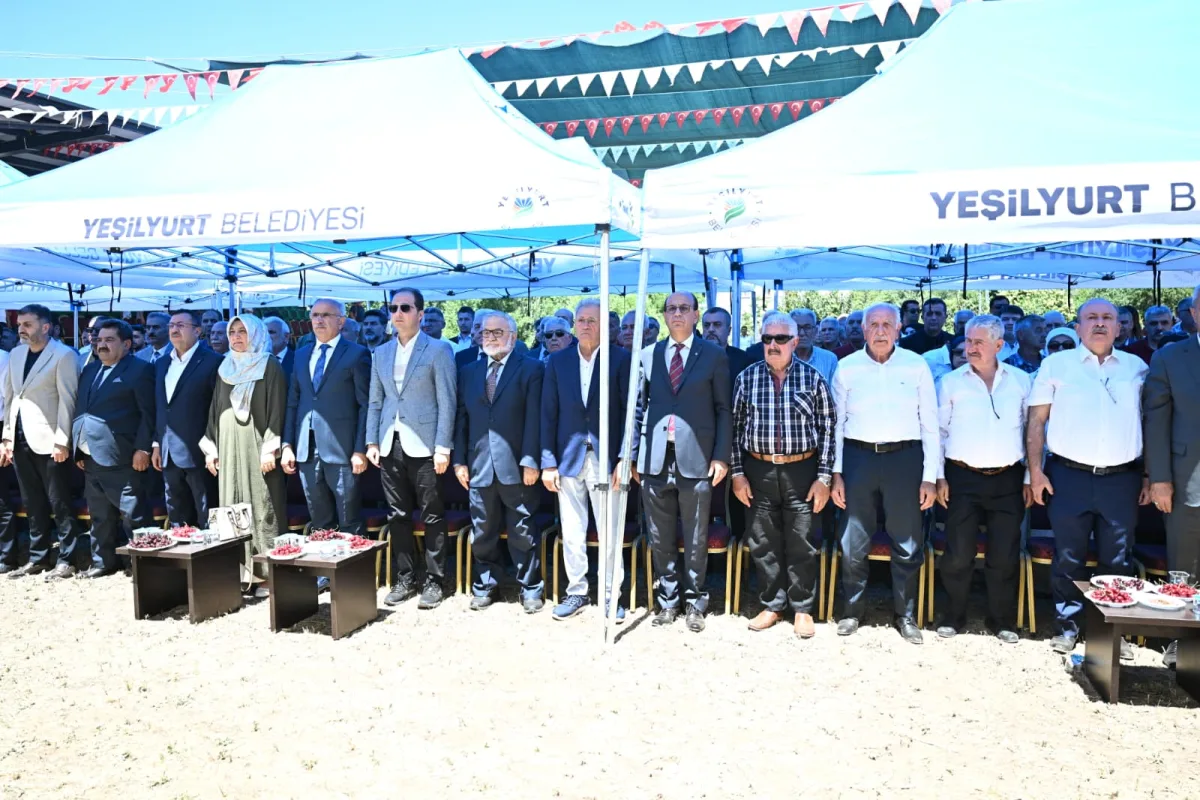 28. YEŞİLYURT KÜLTÜR, SPOR VE KİRAZ FESTİVALİ RENKLİ VE COŞKU DOLU ANLARA SAHNE OLDU 