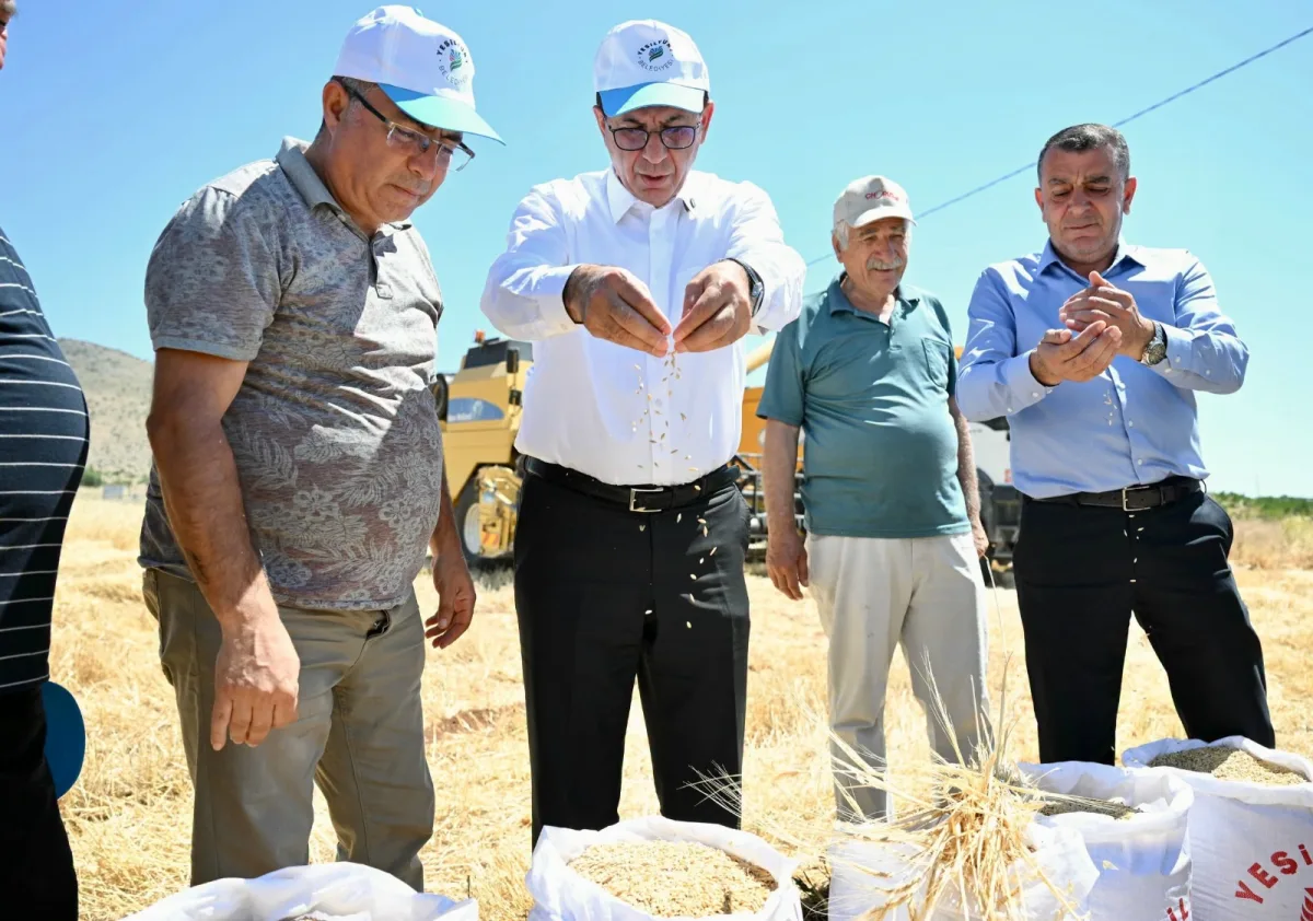 BAŞKAN GEÇİT, “ÜRETİCİLERİMİZE ÜCRETSİZ ARPA DAĞITIMI YAPACAĞIZ”