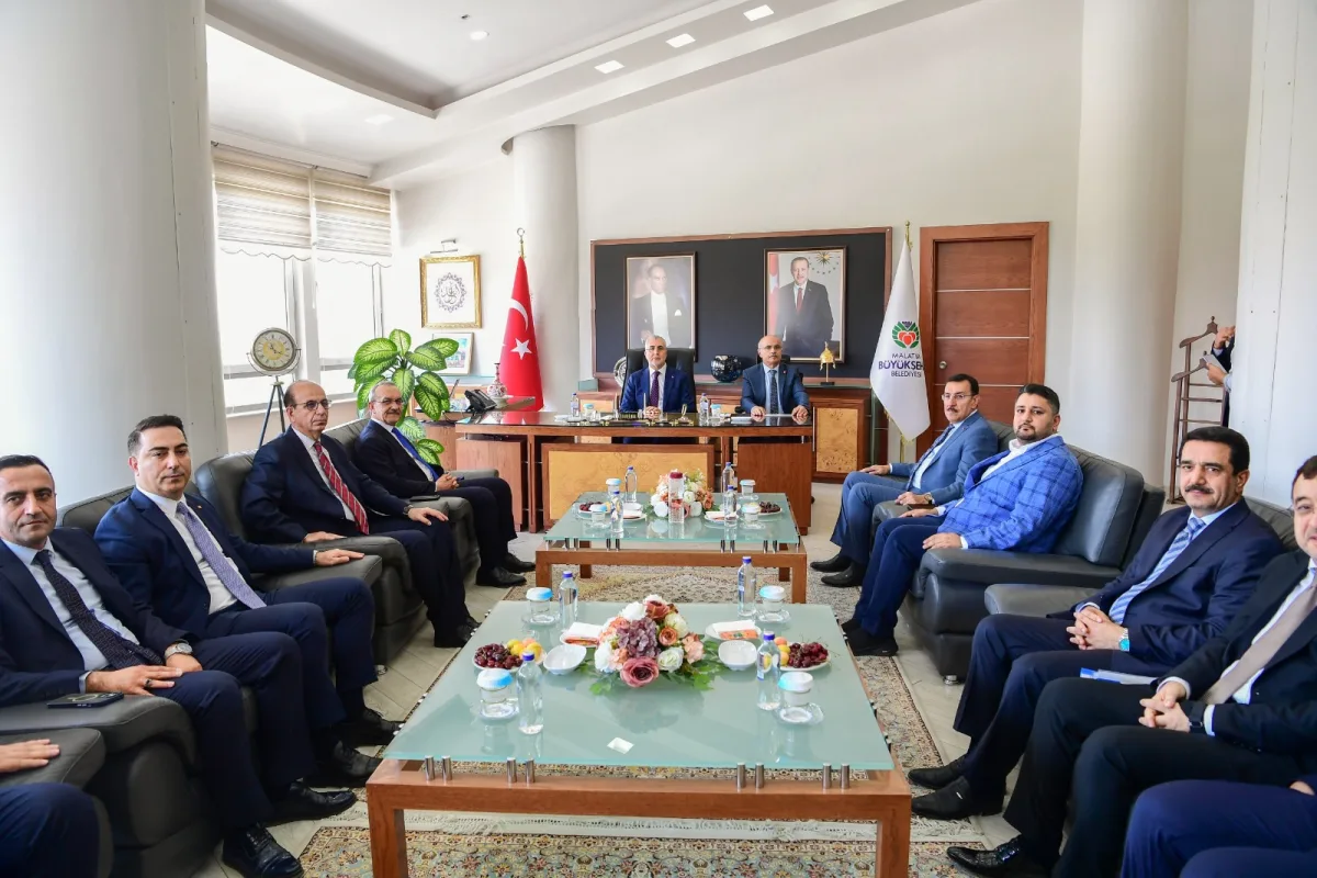 BAKAN IŞIKHAN'DAN BÜYÜKŞEHİR BELEDİYESİ’NE ZİYARET 