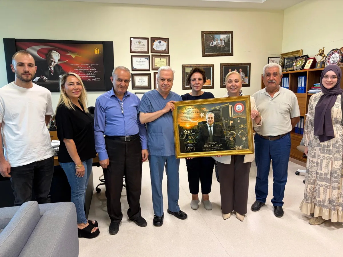 Çocukluk Arkadaşları Yıllar Sonra Aynı Masada Buluştu: HİMYAÇDER'den Prof. Dr. Sezai Yılmaz'a Anlamlı Ziyaret