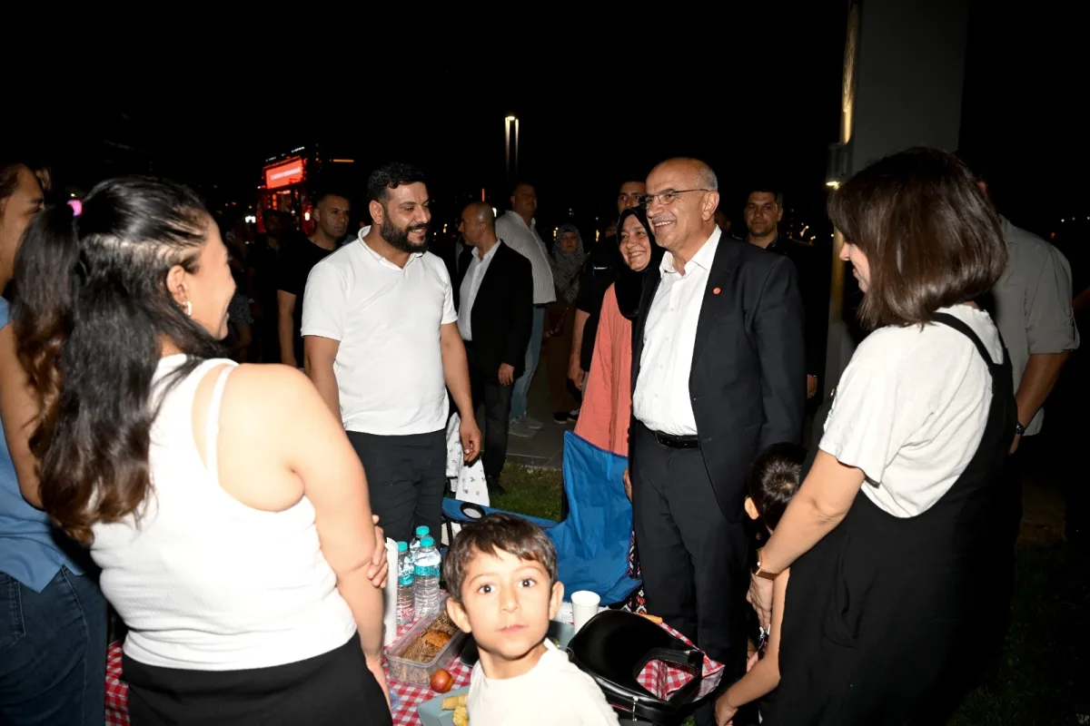 VATANDAŞLARIMIZIN YÜZÜ GÜLÜNCE BİZİM DE YÜZÜMÜZ GÜLÜYOR"