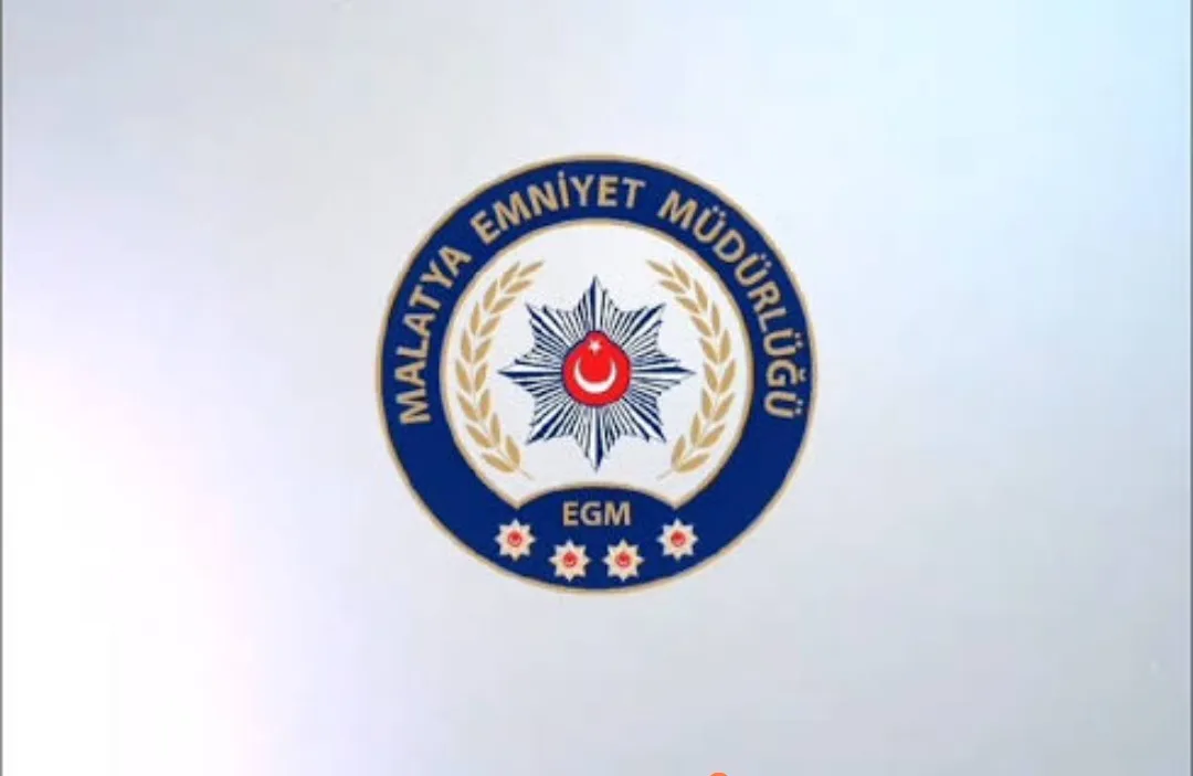 Malatya'da Minibüs ile Otomobil Çarpıştı: 4 Yaralı