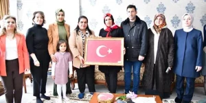 Hanımefendi Selda Yavuz, Şehit Ailelerini Ziyaret Etti