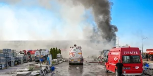 BÜYÜKŞEHİR BELEDİYESİ 12 İTFAİYE ARACI VE 50 PERSONELLE YANGINA MÜDAHALE ETTİ