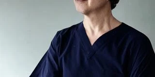 LİPÖDEM İLAÇLA TEDAVİ EDİLEBİLİR Mİ? PROF. DR. AHMET KARACALAR AÇIKLADI: “TEK BİR HAPLA MUCİZE YOK”